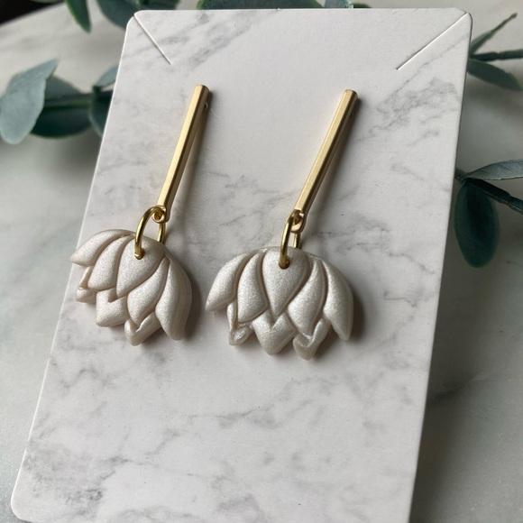 Polymer Clay and gold lotus flower earrings - Picture 2 of 2